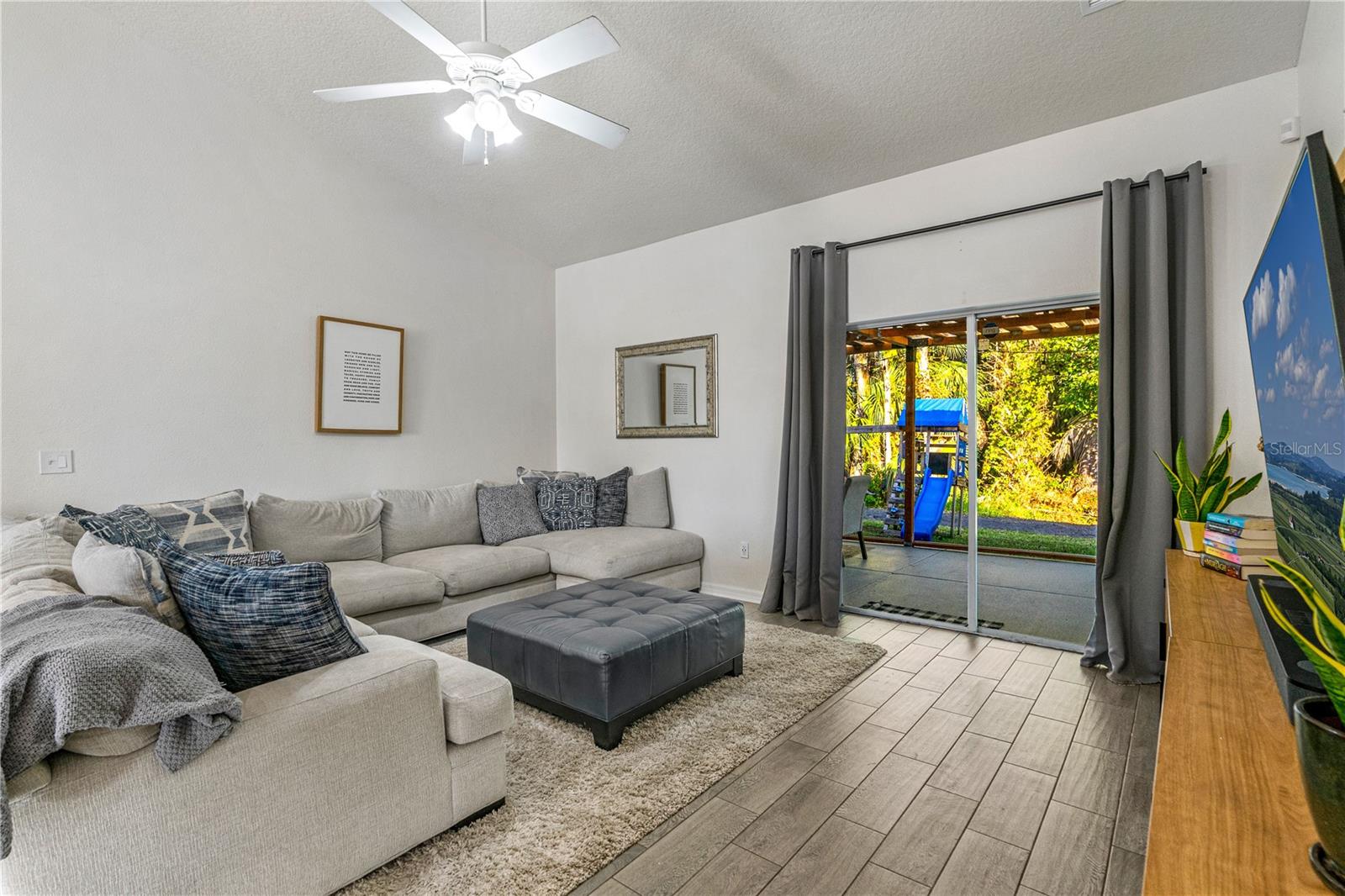 Image 11 of 37 For 5416 Frederick Lake Drive