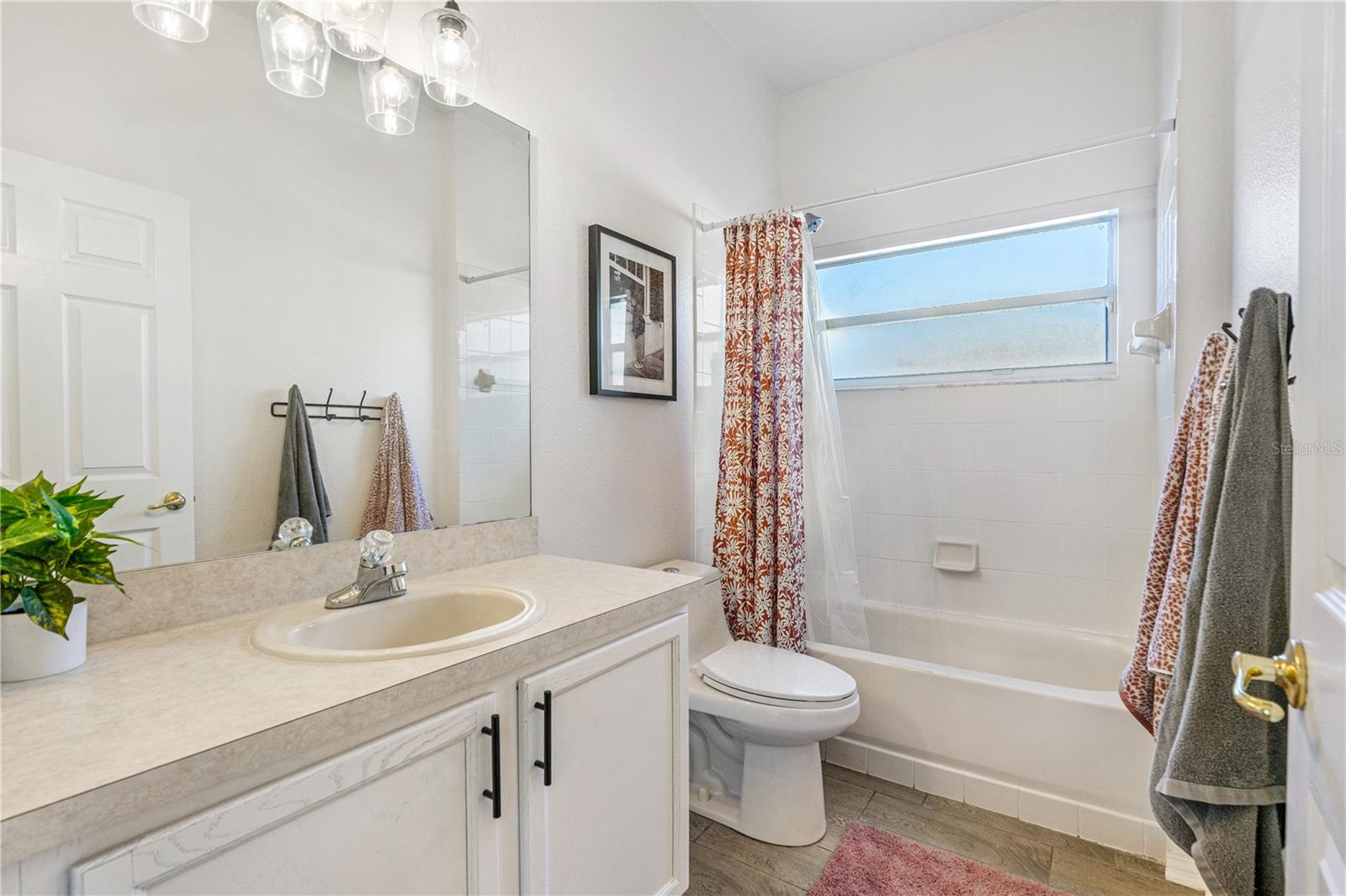 Image 25 of 37 For 5416 Frederick Lake Drive