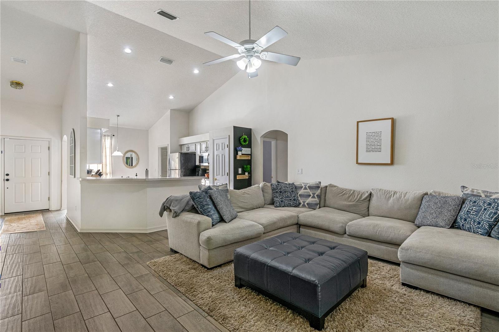 Image 7 of 37 For 5416 Frederick Lake Drive