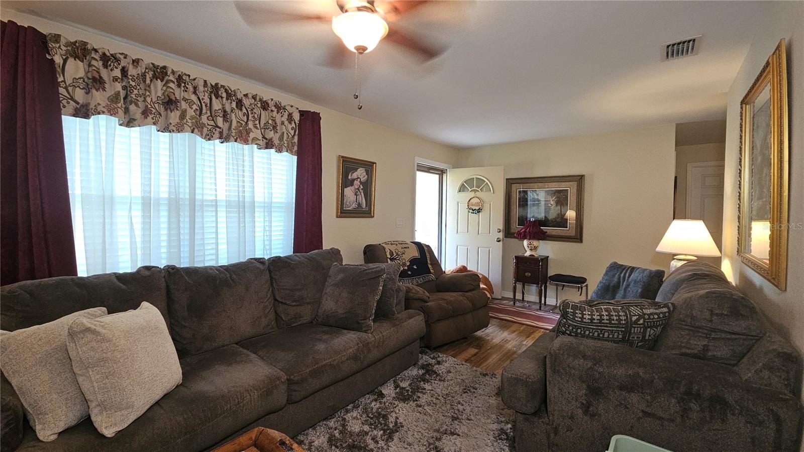 Image 6 of 14 For 1099 Kingswood Way