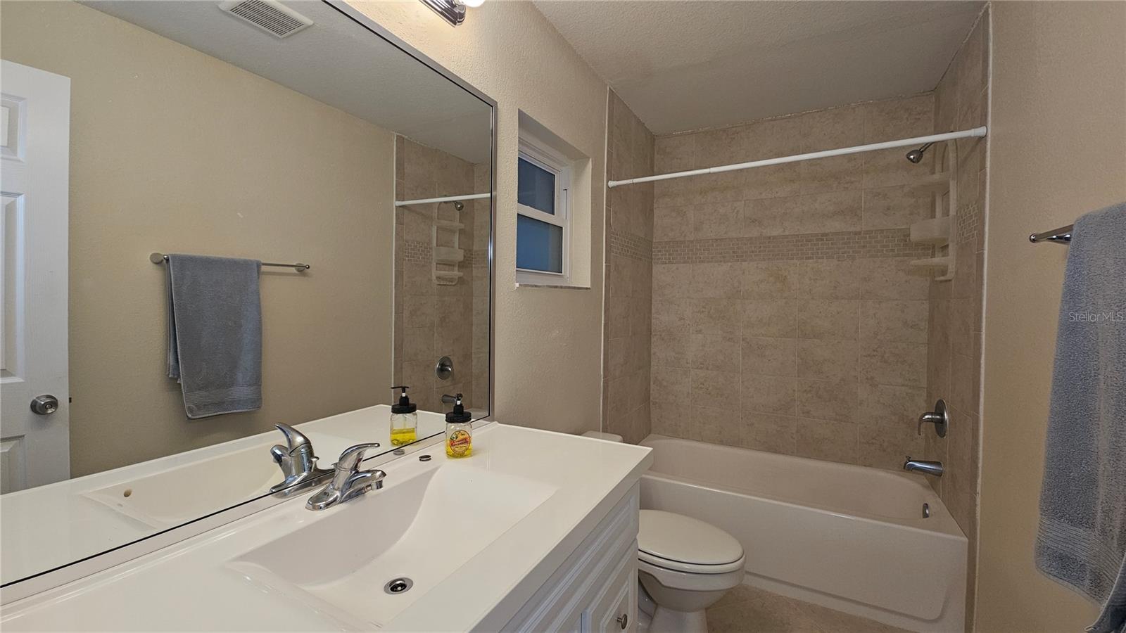 Image 8 of 14 For 1099 Kingswood Way