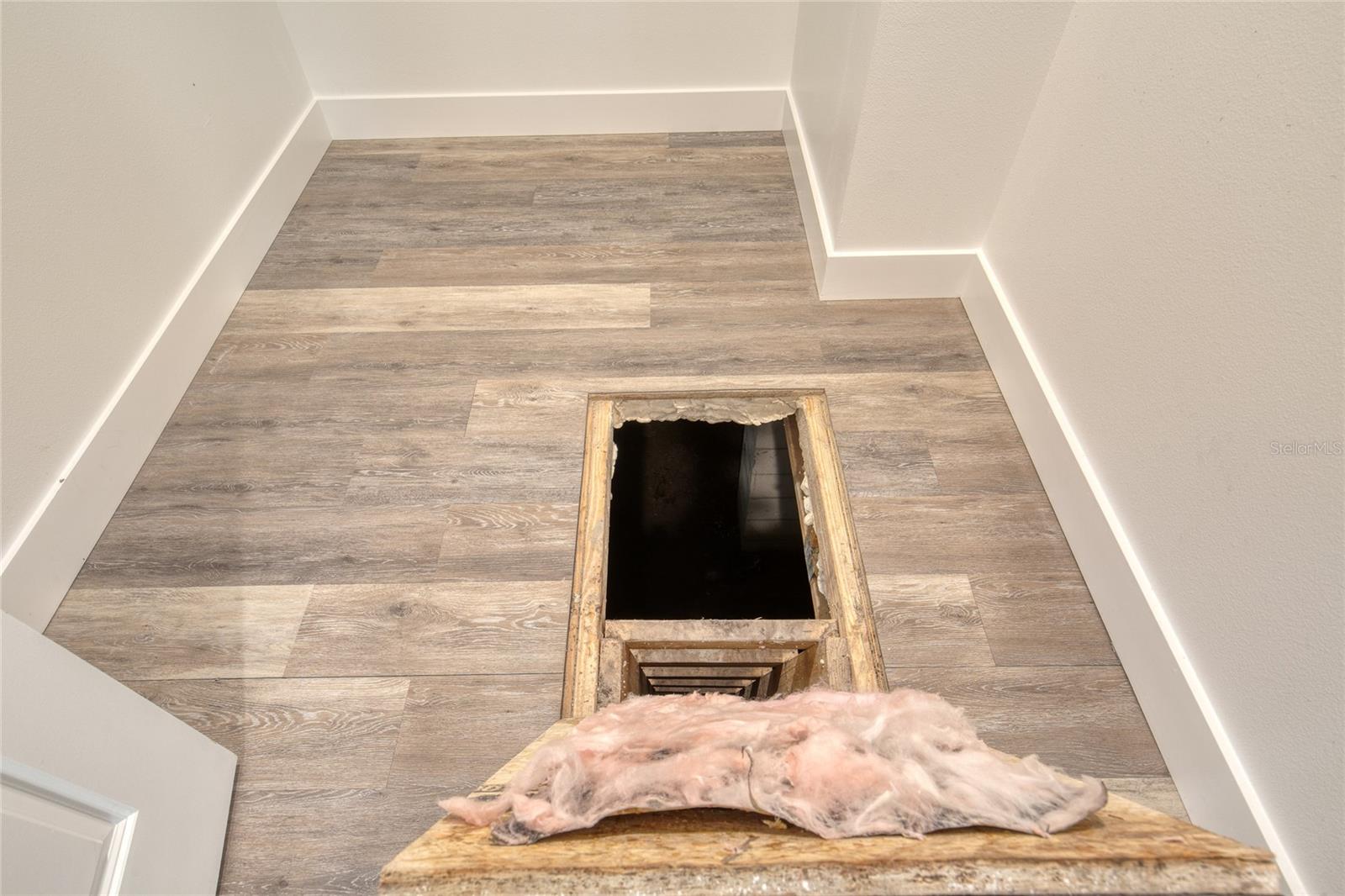 Image 20 of 35 For 320 Military Boulevard