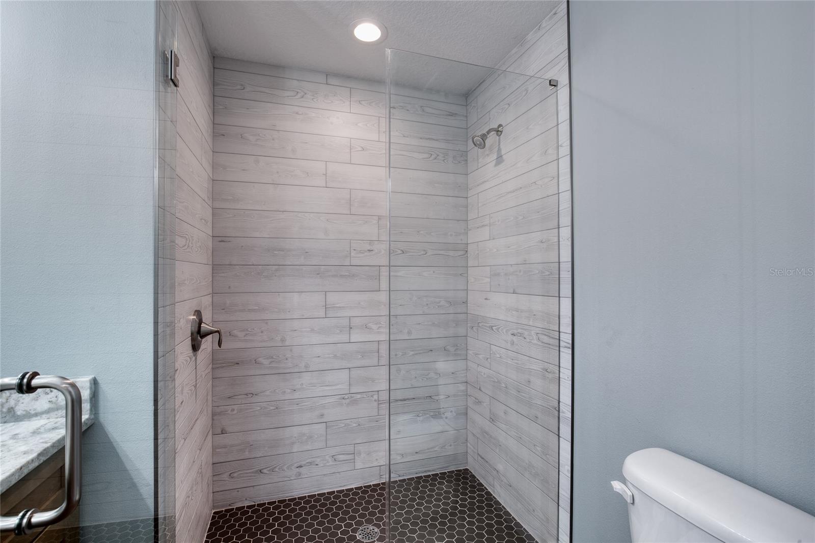 Image 22 of 35 For 320 Military Boulevard