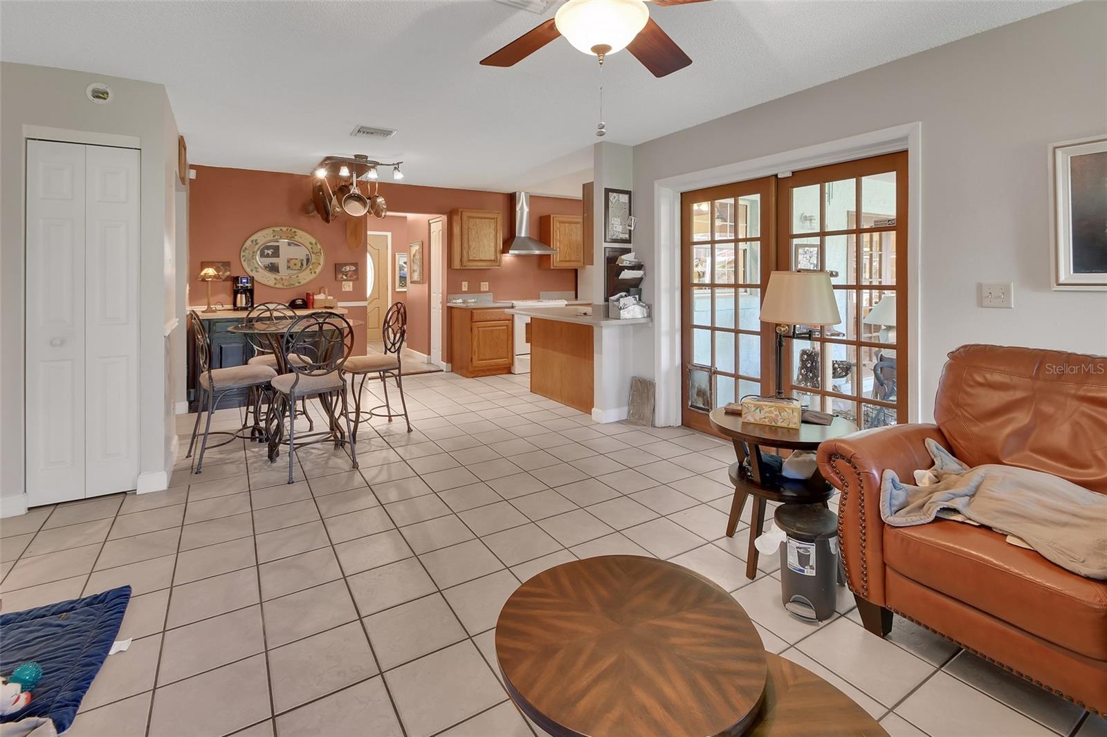 Image 18 of 43 For 1559 Euclid Avenue