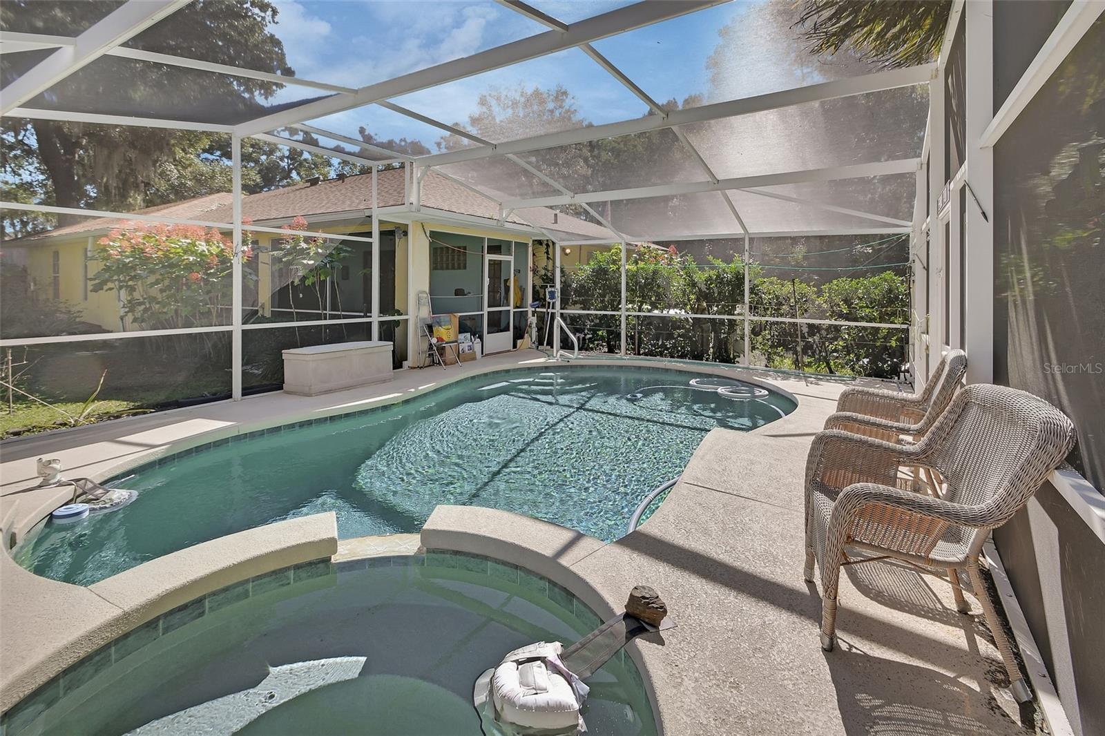 Image 35 of 43 For 1559 Euclid Avenue