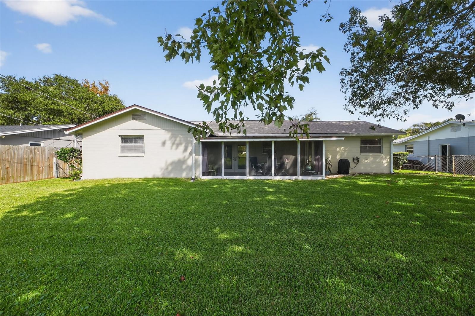 Image 13 of 49 For 2324 Green Street