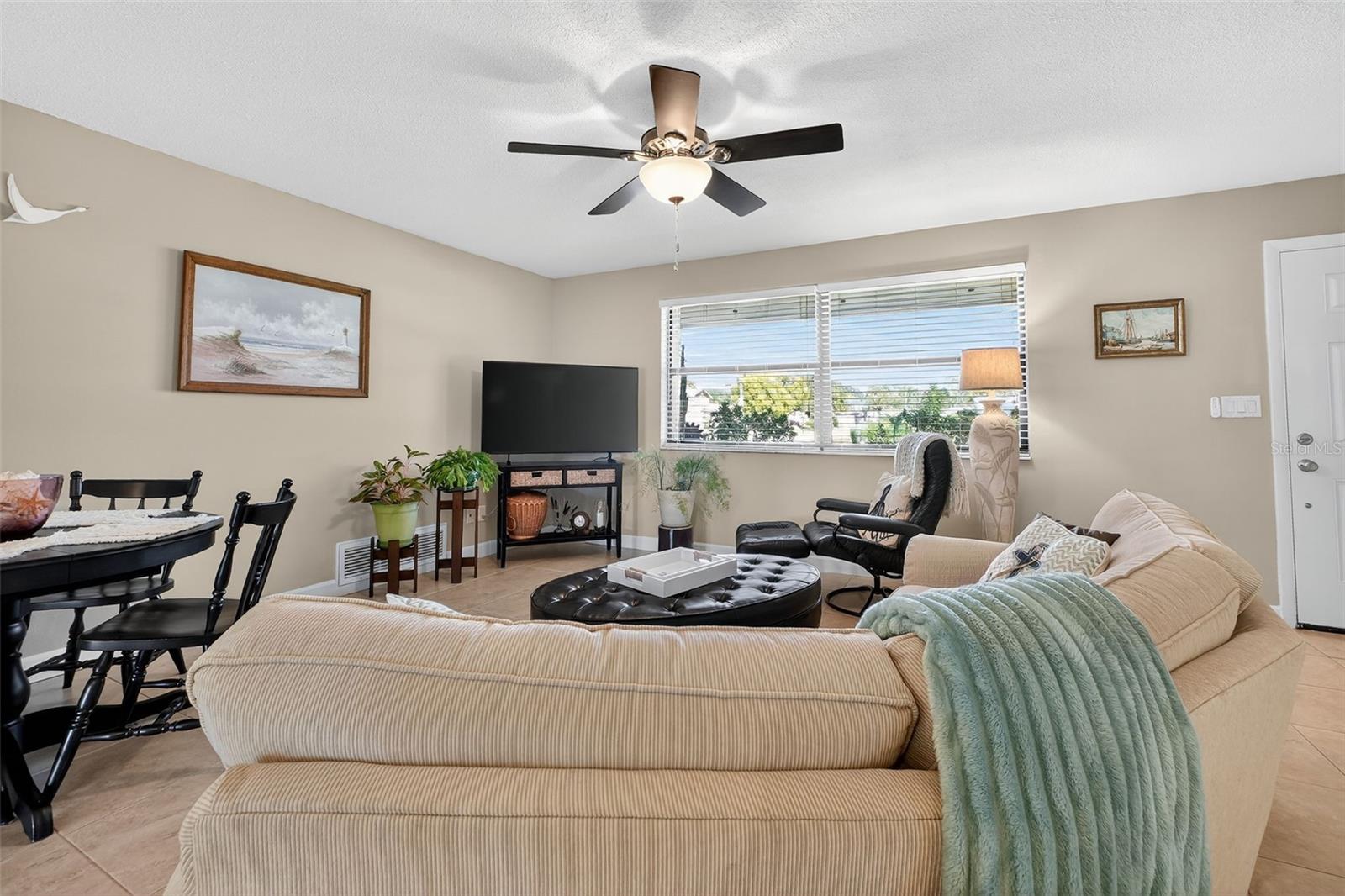 Image 20 of 49 For 2324 Green Street