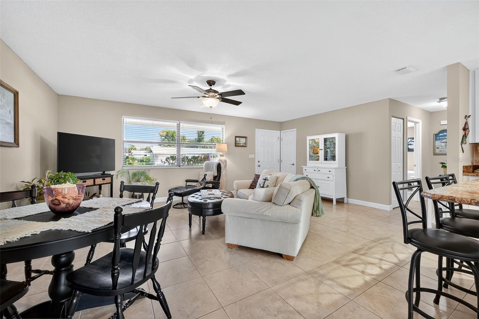 Image 21 of 49 For 2324 Green Street