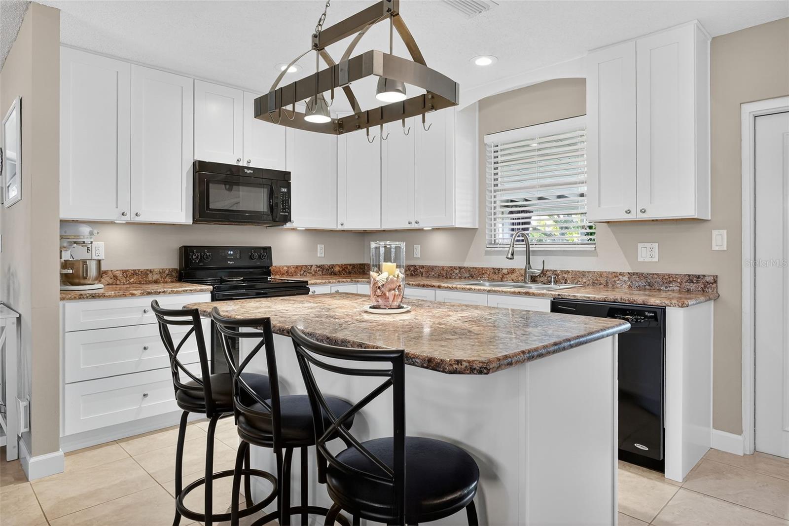 Image 23 of 49 For 2324 Green Street