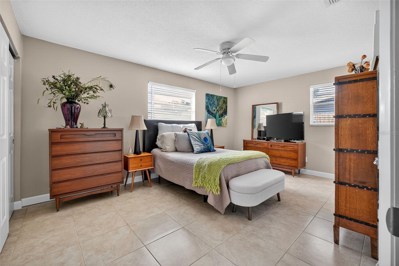 Image 31 of 49 For 2324 Green Street