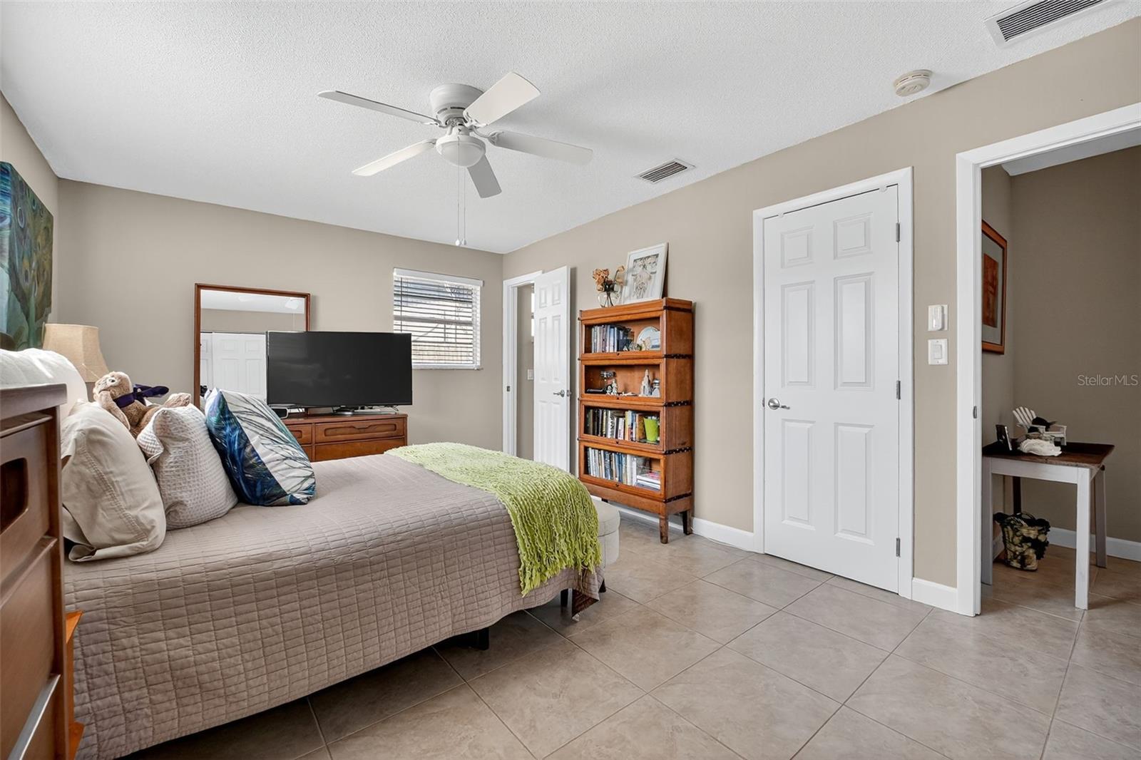 Image 32 of 49 For 2324 Green Street