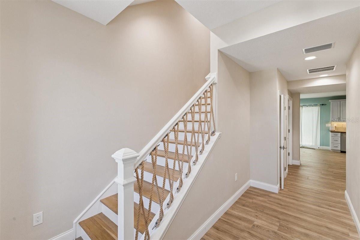 Image 10 of 90 For 6191 Turtlemound Road