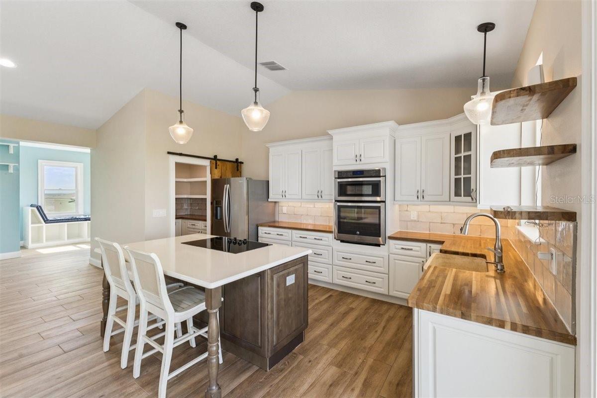 Image 12 of 90 For 6191 Turtlemound Road