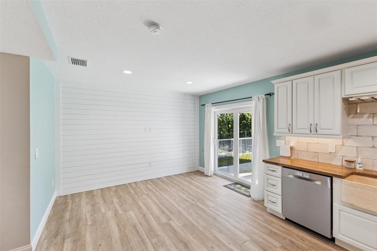 Image 35 of 90 For 6191 Turtlemound Road