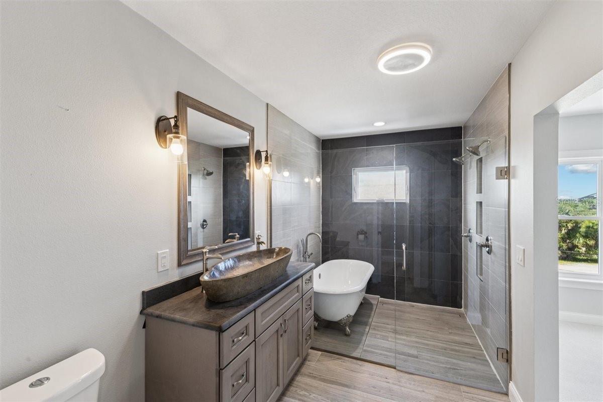 Image 43 of 90 For 6191 Turtlemound Road