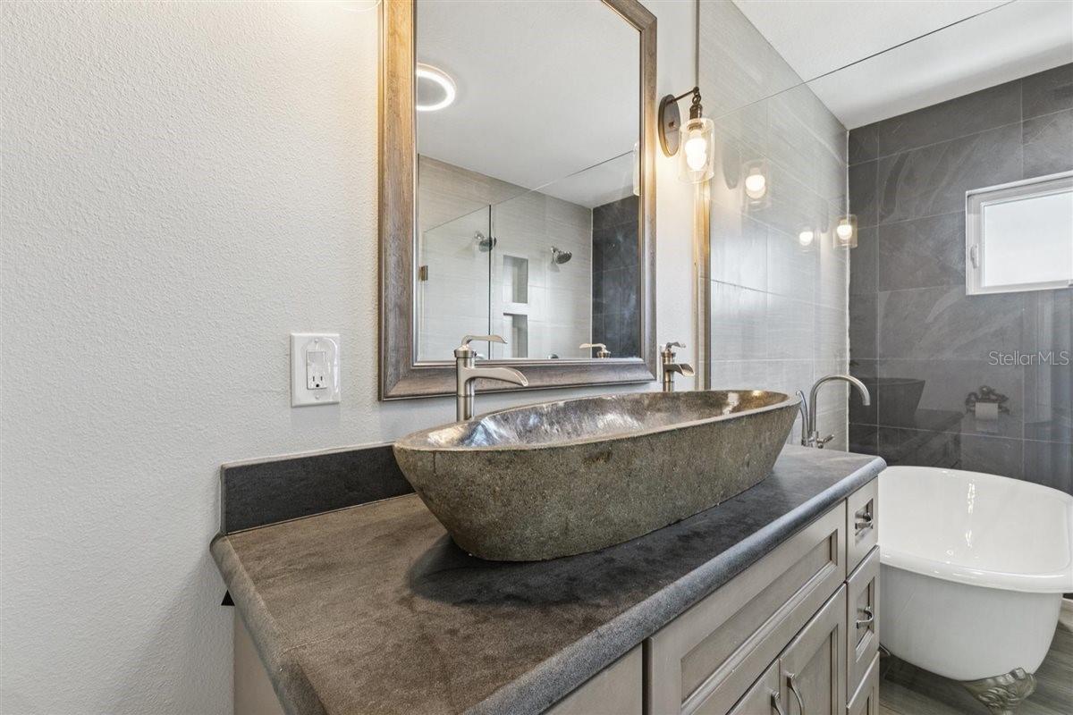 Image 45 of 90 For 6191 Turtlemound Road