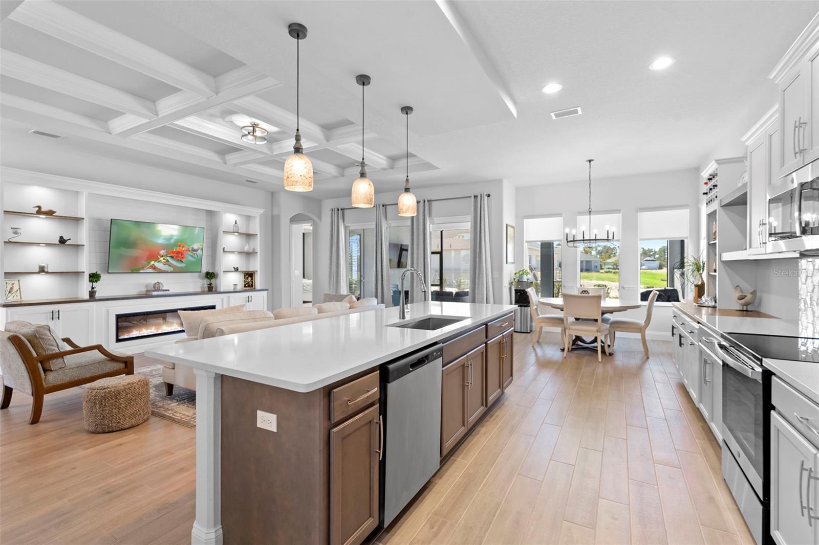 Image 17 of 46 For 1018 Megano Boulevard