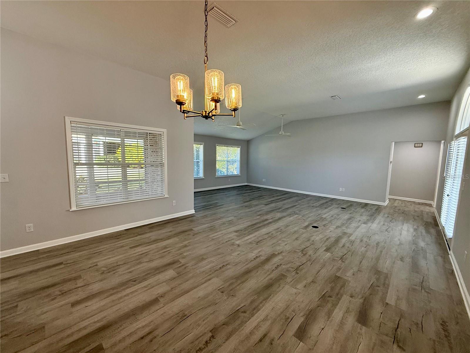 Image 12 of 36 For 2410 Glen Eagles Drive