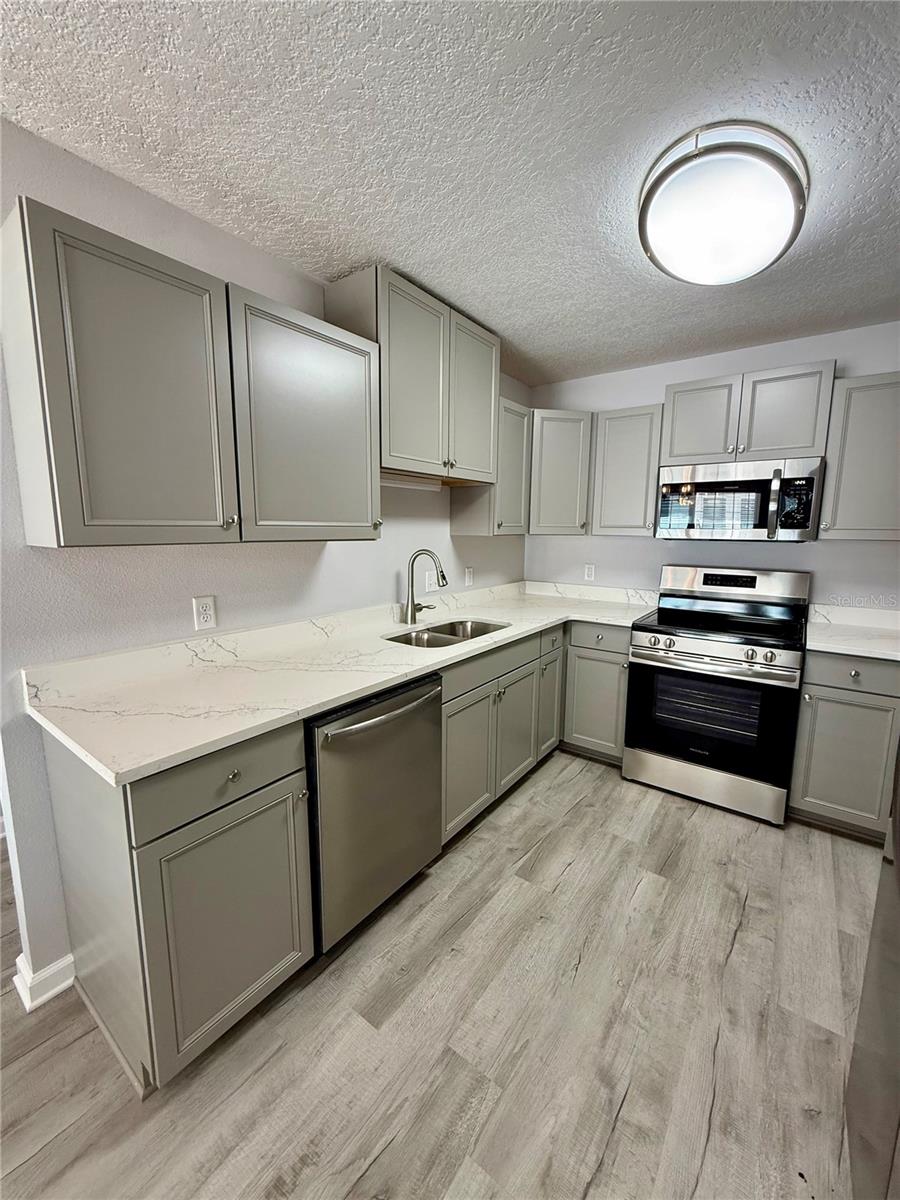 Image 18 of 36 For 2410 Glen Eagles Drive