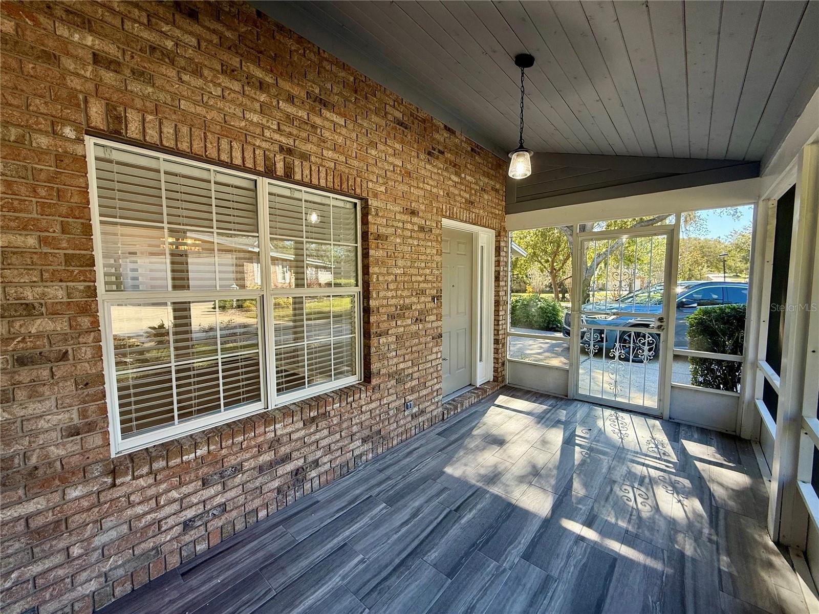 Image 4 of 36 For 2410 Glen Eagles Drive