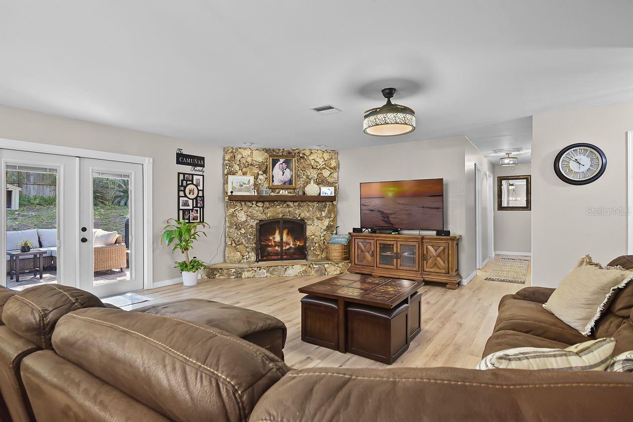 Image 11 of 21 For 889 Torchwood Drive