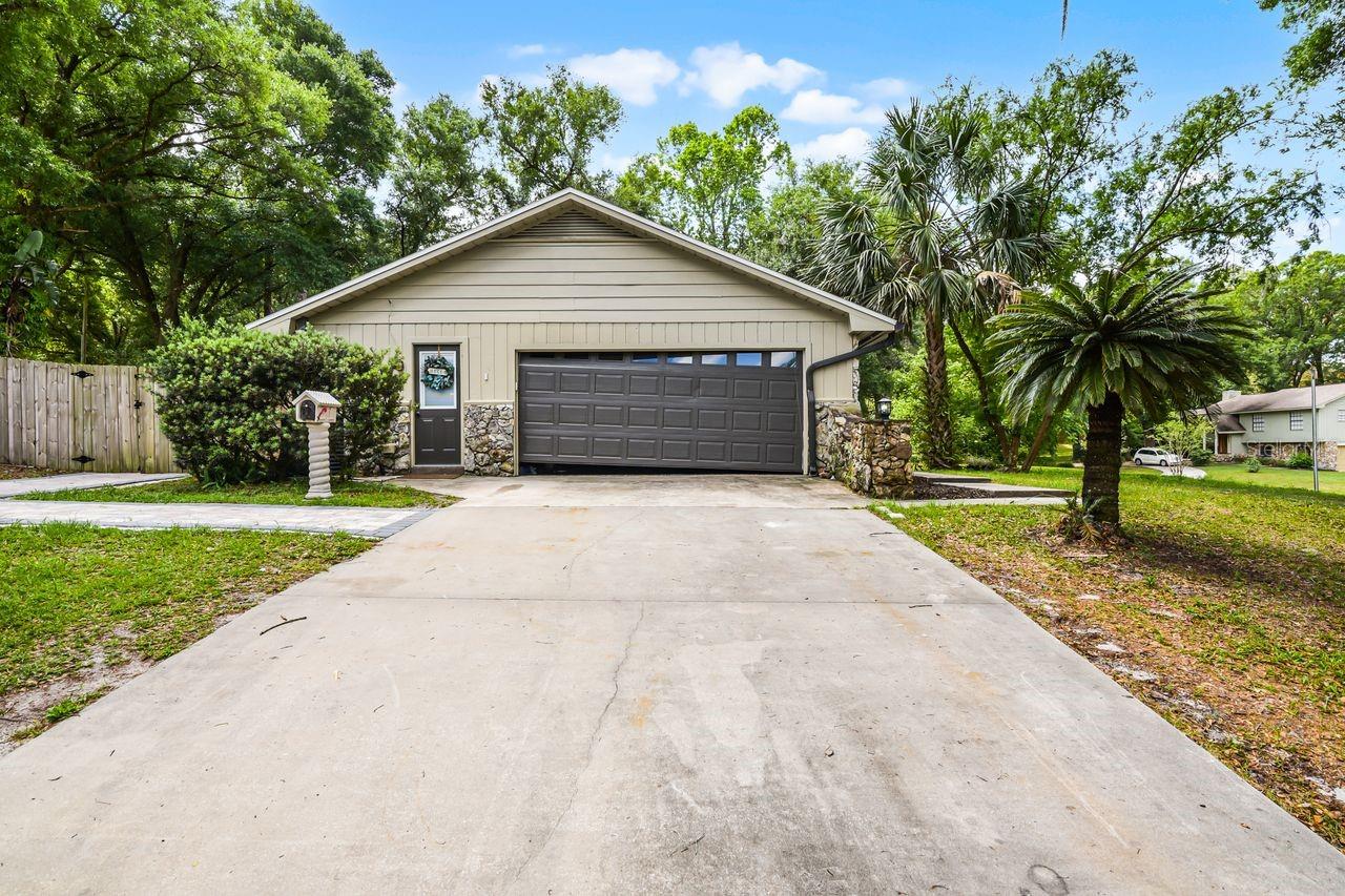 Image 19 of 21 For 889 Torchwood Drive