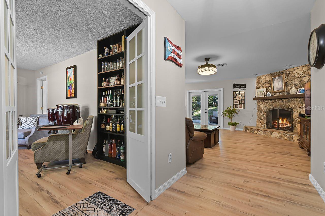 Image 4 of 21 For 889 Torchwood Drive