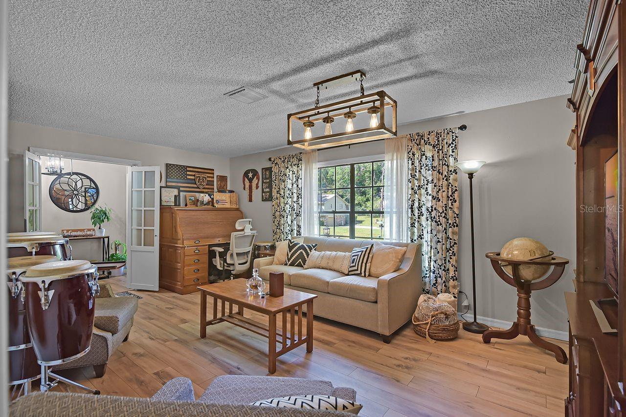 Image 9 of 21 For 889 Torchwood Drive