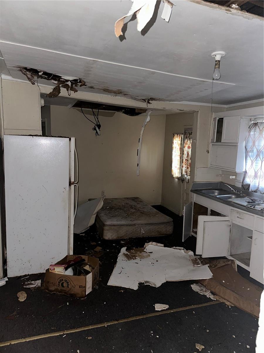 Image 16 of 23 For 511 Bartlett Street