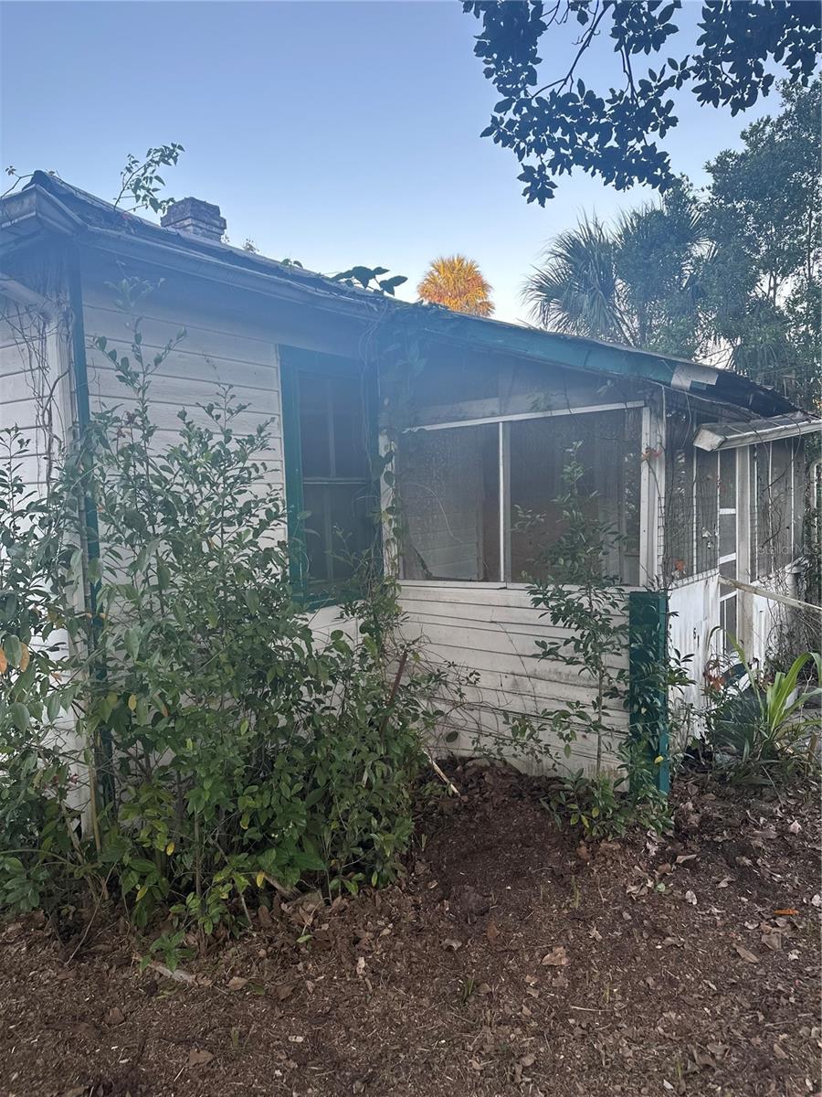 Image 5 of 23 For 511 Bartlett Street