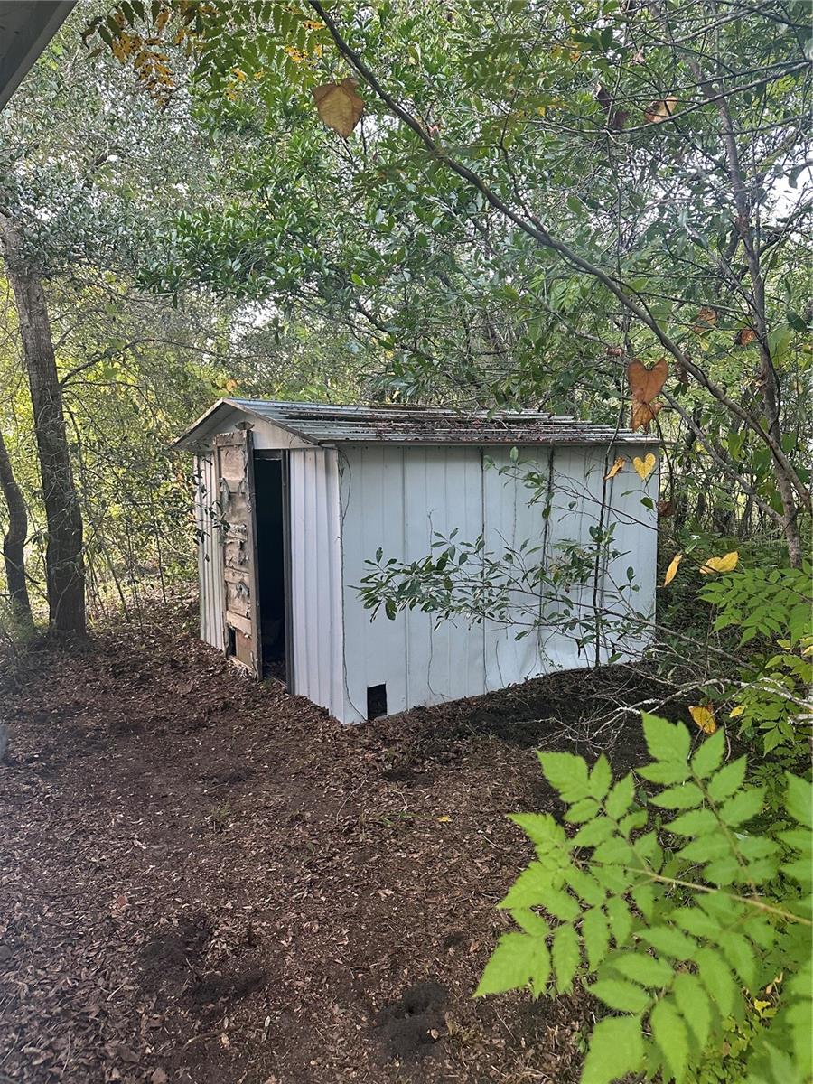 Image 8 of 23 For 511 Bartlett Street