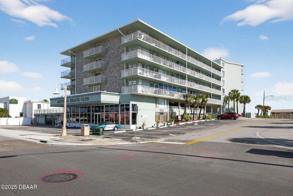 Image 18 of 31 For 800 Atlantic Avenue 201