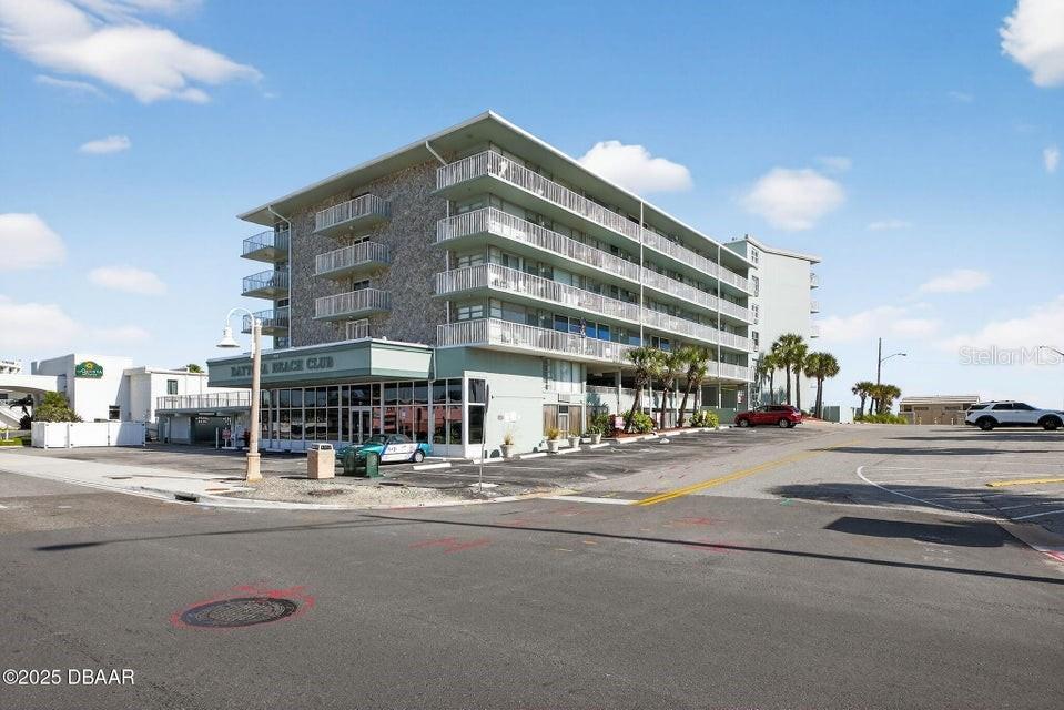 Image 20 of 31 For 800 Atlantic Avenue 201