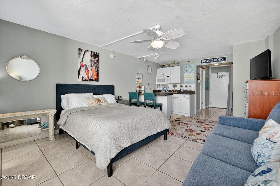 Image 4 of 31 For 800 Atlantic Avenue 201