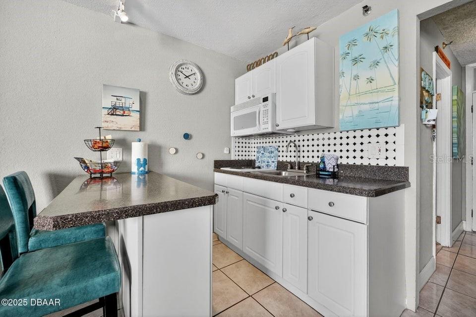 Image 7 of 31 For 800 Atlantic Avenue 201