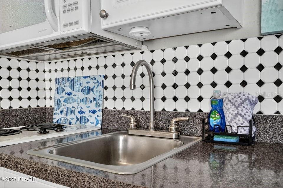 Image 8 of 31 For 800 Atlantic Avenue 201