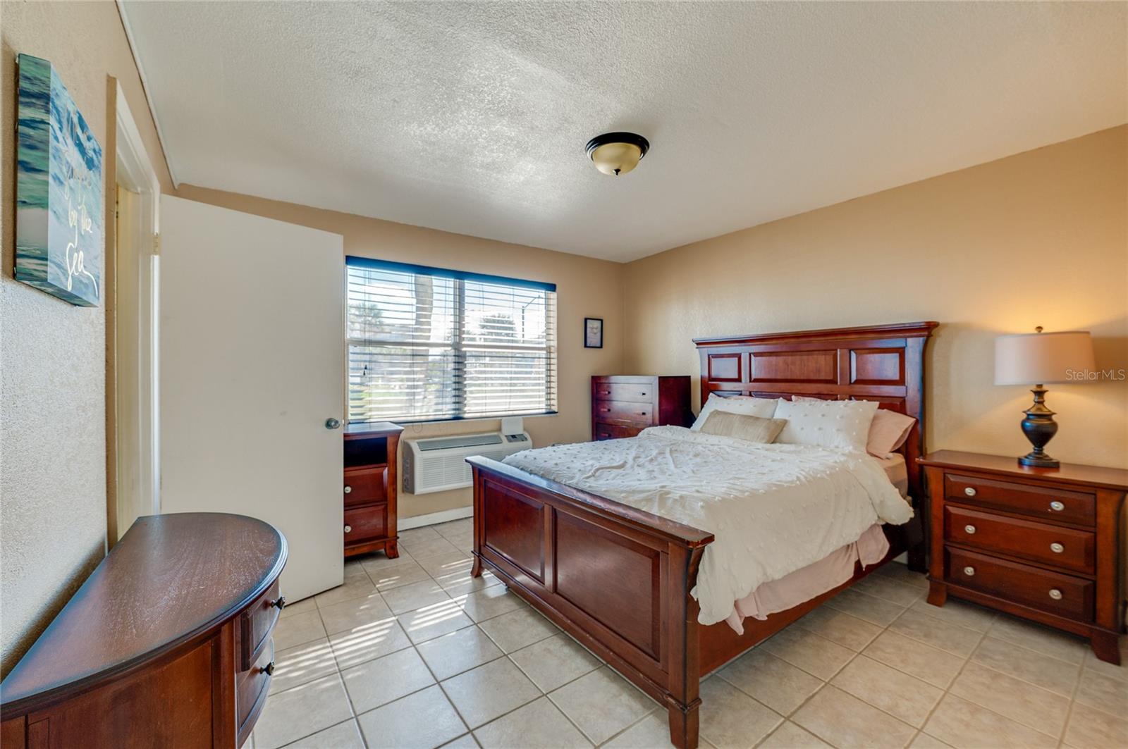 Image 6 of 22 For 800 Atlantic Avenue 209