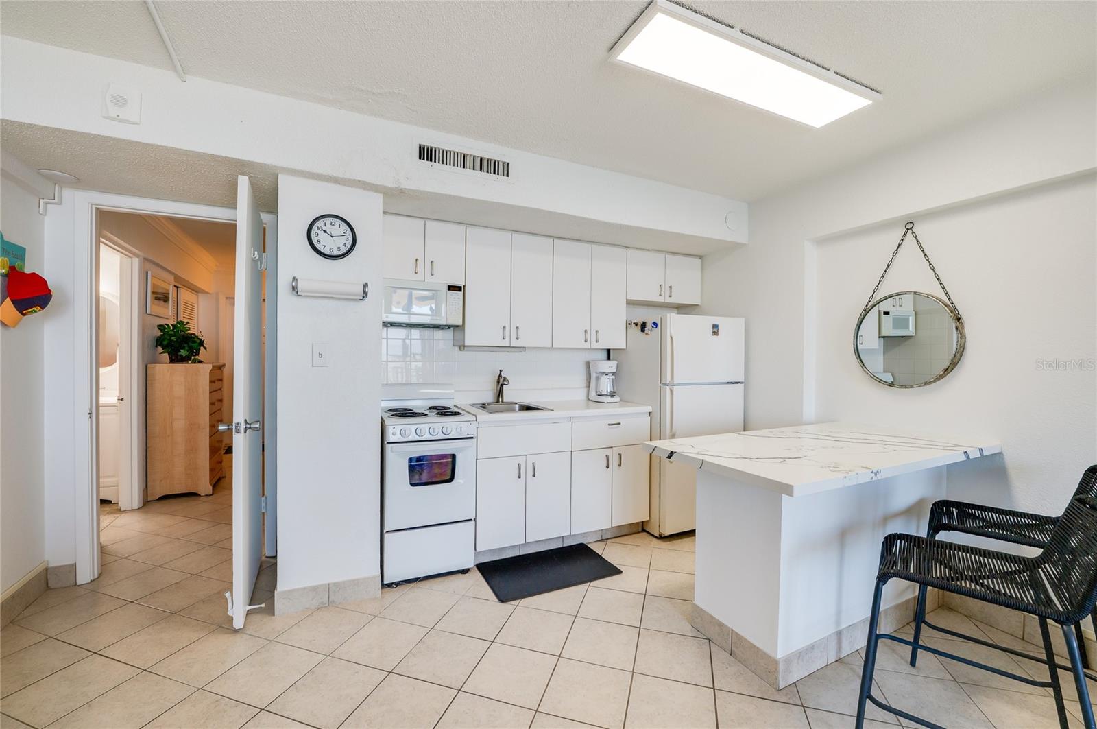 Image 7 of 24 For 2301 Atlantic Avenue 210