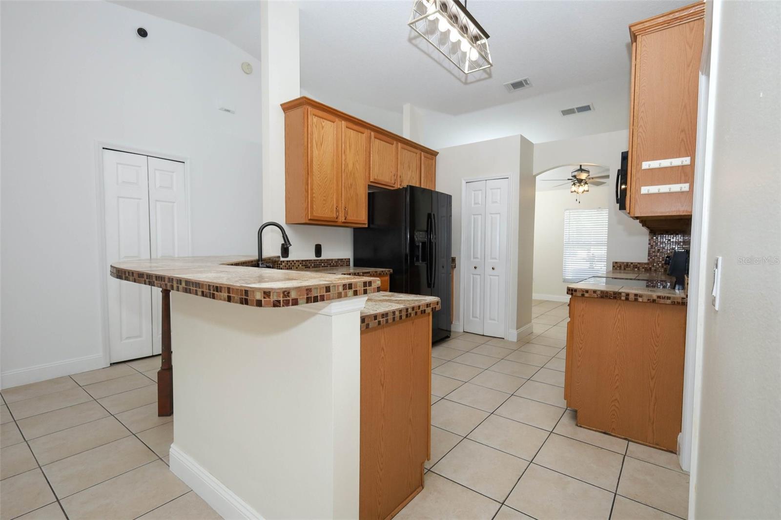 Image 18 of 41 For 1559 5th Avenue