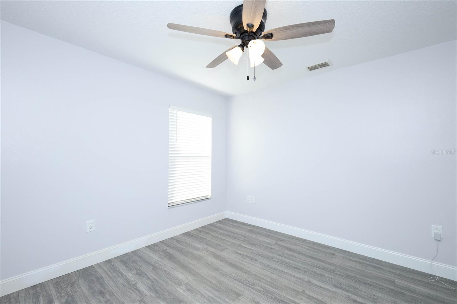Image 22 of 41 For 1559 5th Avenue