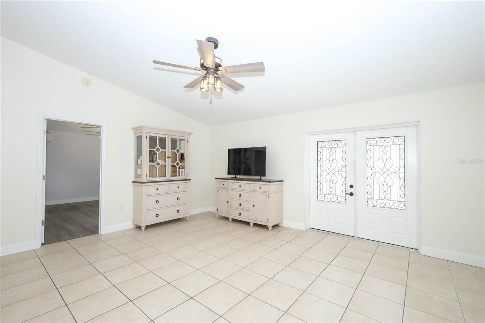 Image 9 of 41 For 1559 5th Avenue