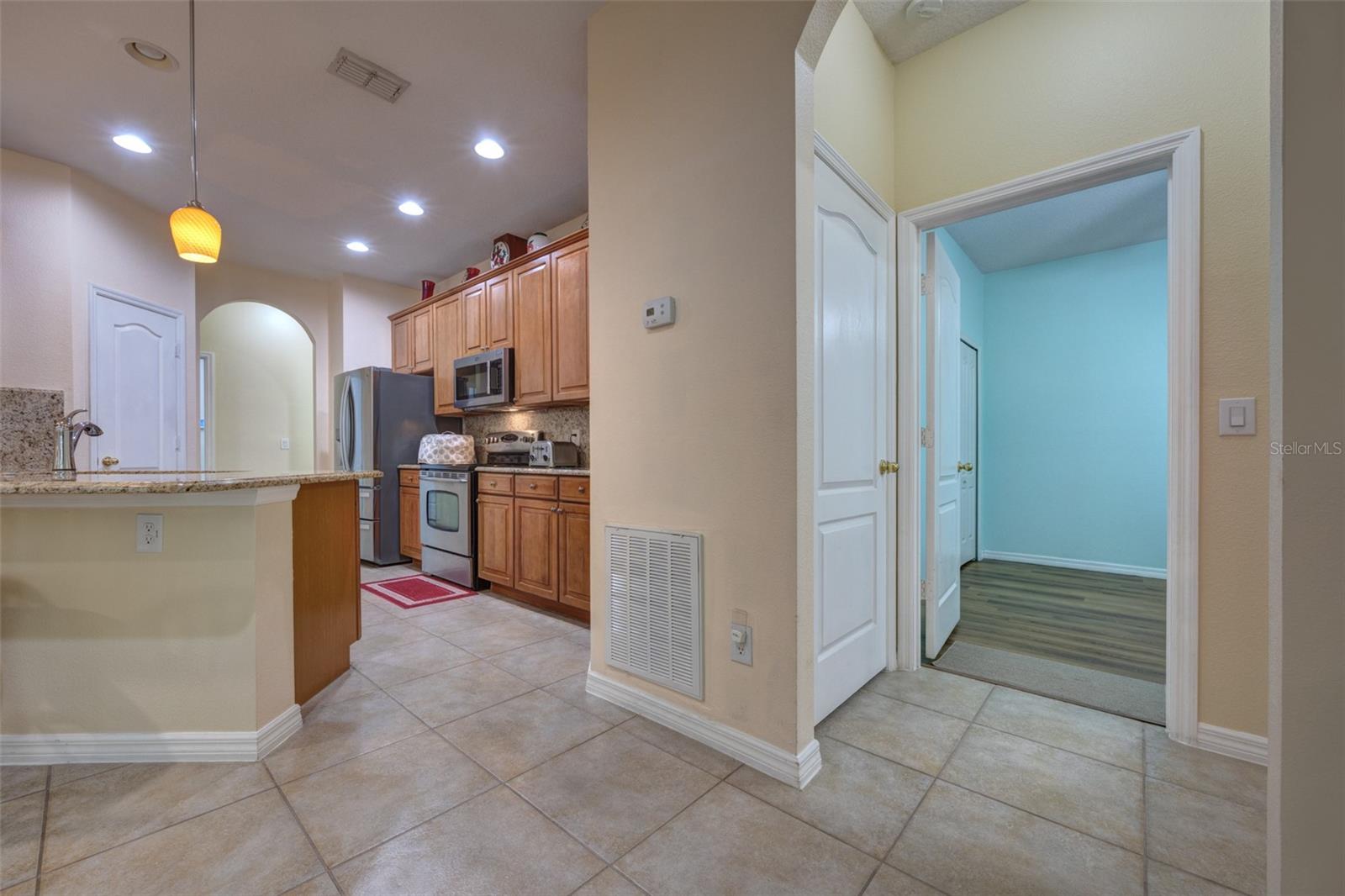 Image 15 of 47 For 111 Cinnamon Oak Drive