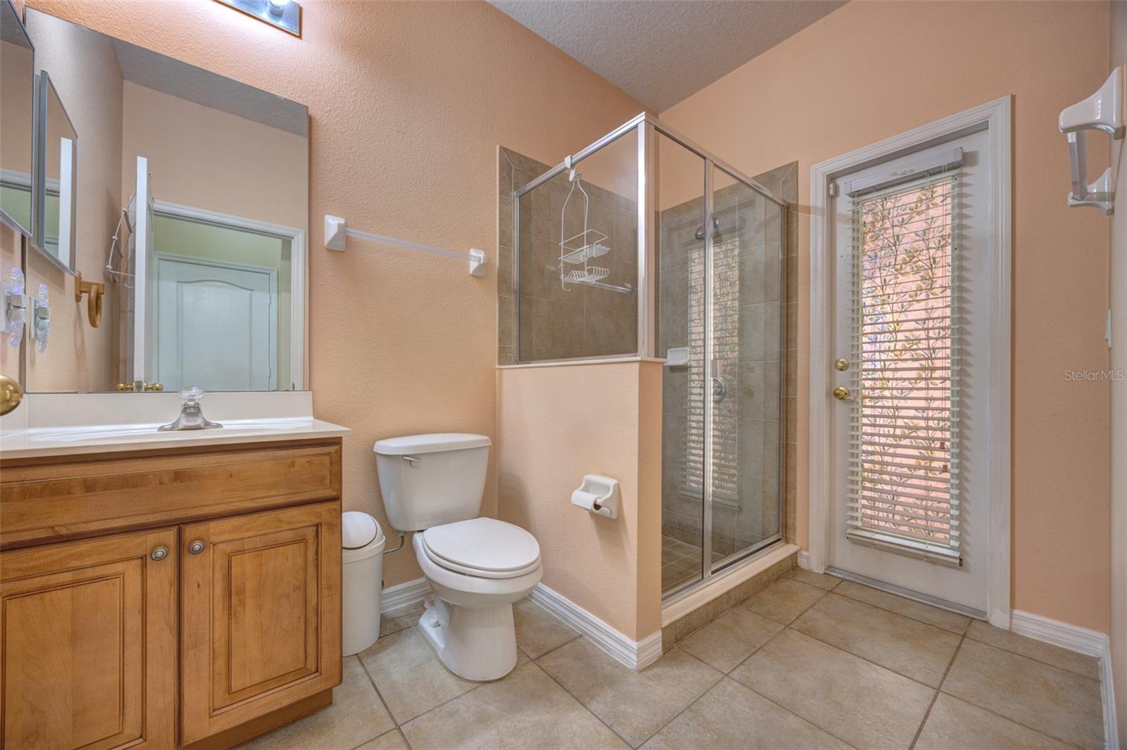 Image 18 of 47 For 111 Cinnamon Oak Drive