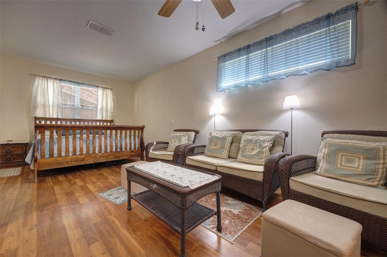 Image 22 of 47 For 111 Cinnamon Oak Drive