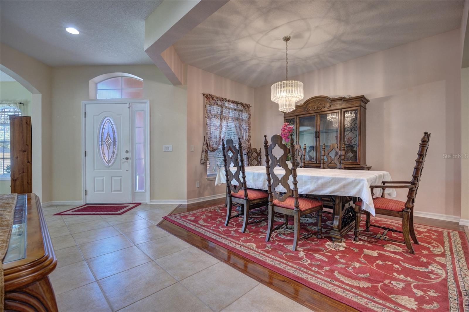 Image 6 of 47 For 111 Cinnamon Oak Drive