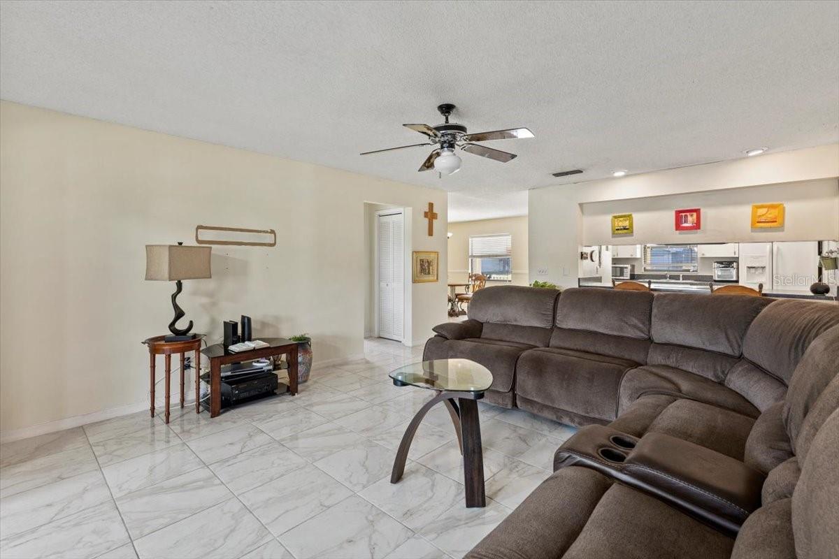 Image 18 of 66 For 1020 Calle Grande Street