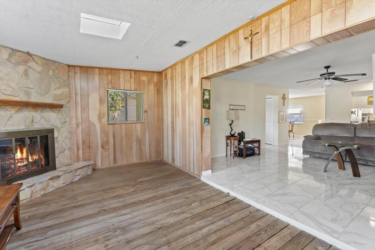 Image 22 of 66 For 1020 Calle Grande Street