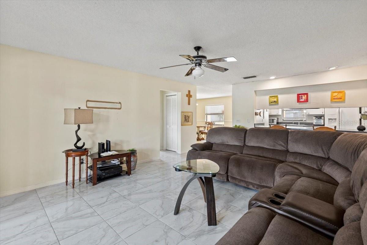 Image 29 of 66 For 1020 Calle Grande Street