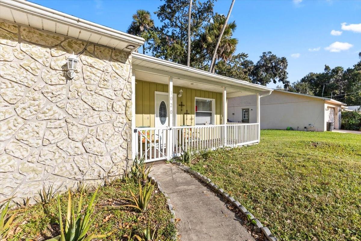 Image 3 of 66 For 1020 Calle Grande Street