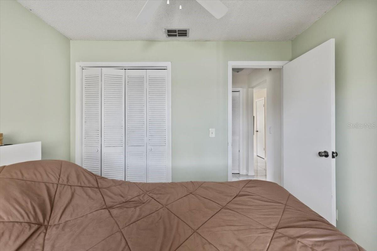 Image 32 of 66 For 1020 Calle Grande Street